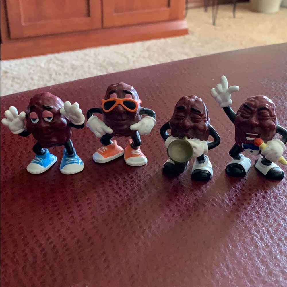 The California RAISINS   . Resin figures 1987